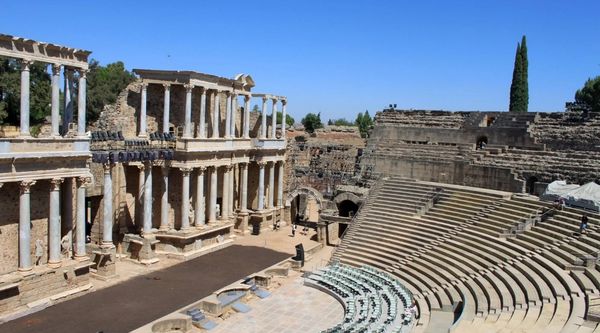 Excursión escolar al teatro romano y monumentos de Mérida (2)