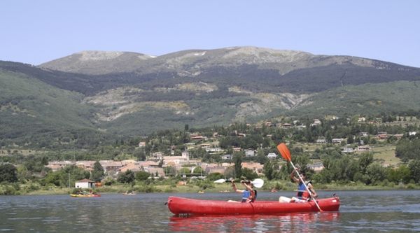 Experiencia de piragüismo y rafting para colegios en La Pinilla (3)