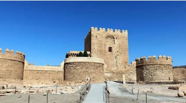 Ruta guiada por la Alcazaba para estudiantes