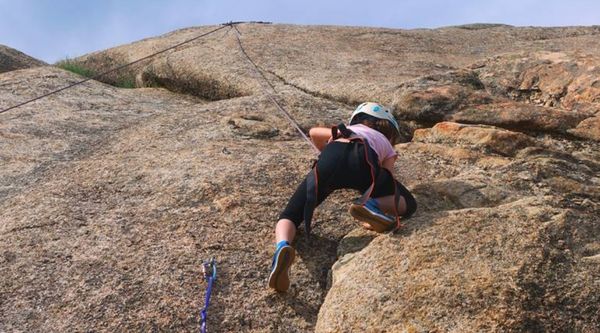 Escalada para colegios en Torrelodones 